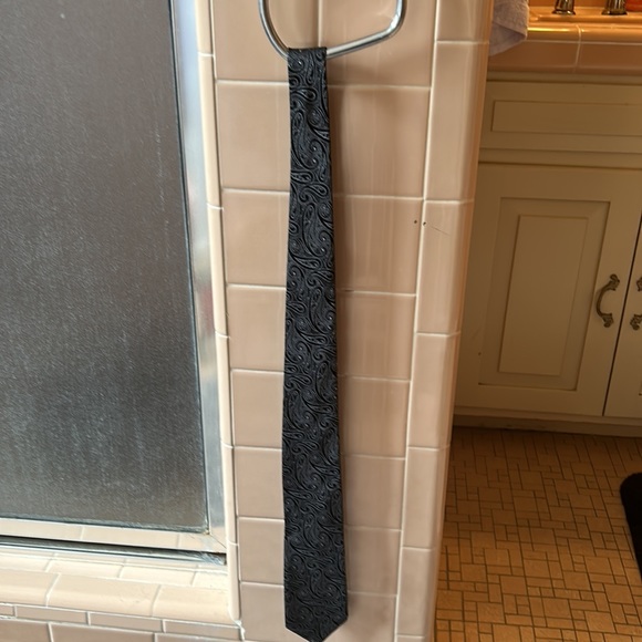 Necktie - Picture 3 of 5